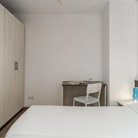 Apartament Ab Margarit *